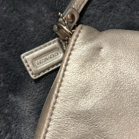 Coach - Picture 3 of 9